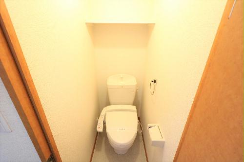 トイレ　温水洗浄便座を完備しており快適な毎日を！