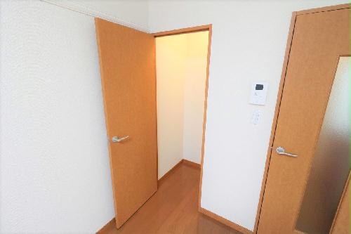 収納　大切な衣類を収納出来るクローゼットを完備！