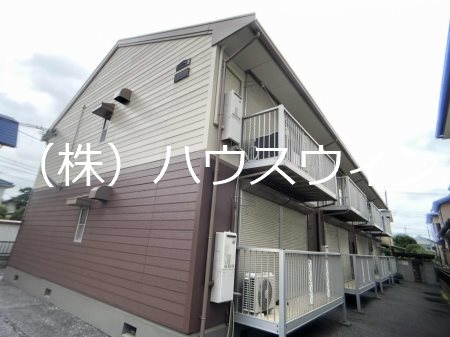 【スプリングハイツの建物外観】