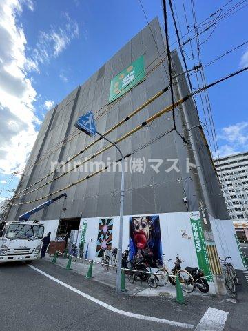 【大阪市浪速区浪速東のマンションの建物外観】