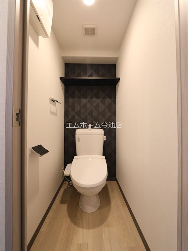 トイレ　温水洗浄便座付トイレ