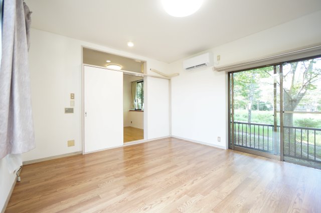 居室・リビング　当日の見学大歓迎！