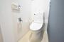 トイレ　【BRAVI南堀江】落ち着いた色調のトイレです