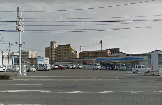 コンビニ　ローソン岡山ドーム前店（コンビニ）まで330m