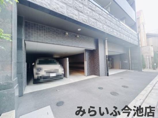 駐車場　平面駐車場