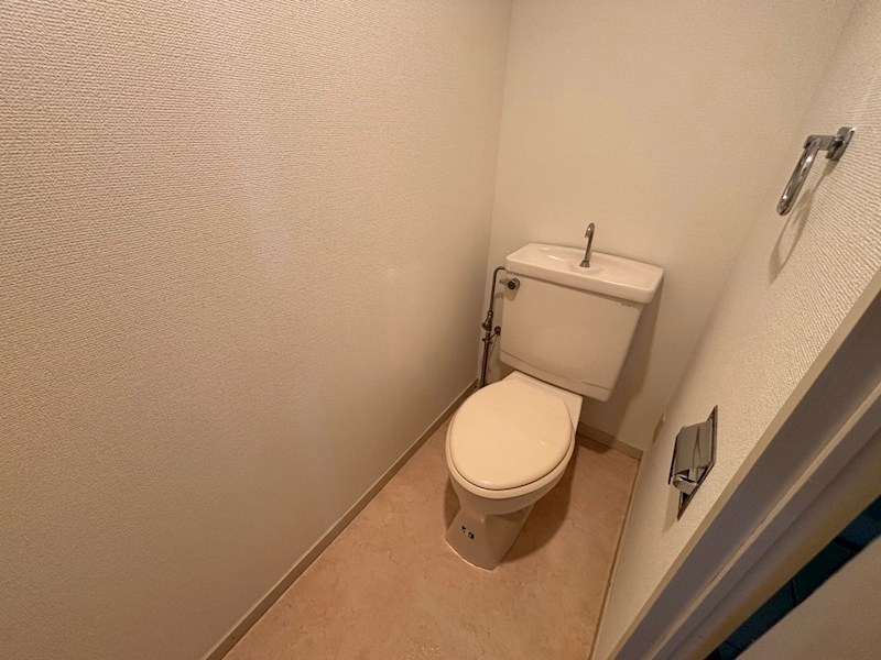 トイレ　別部屋参考写真