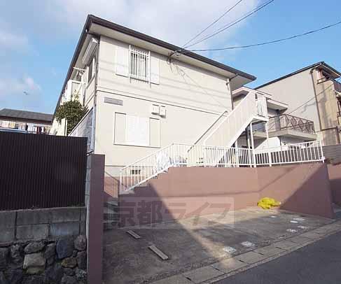 建物外観　日当たりのいい建物です。