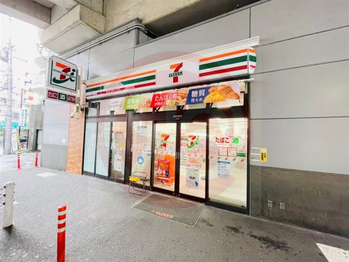 コンビニ　セブンイレブン JR鶴ヶ丘駅前店（コンビニ）まで241m