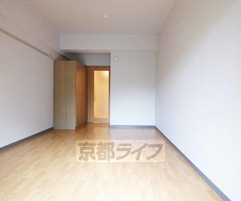 居室・リビング　広々としたお部屋です。