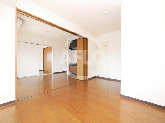 居室・リビング　ウィングコート桜通り　居間・リビング