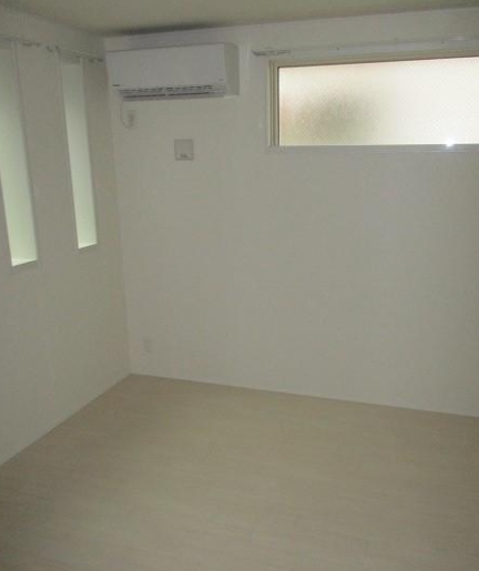 居室・リビング　☆明るい居間☆