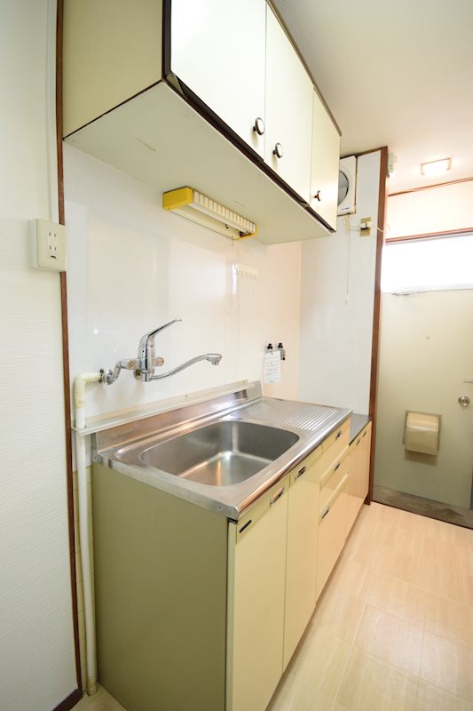 キッチン　収納棚付き(106号参照)