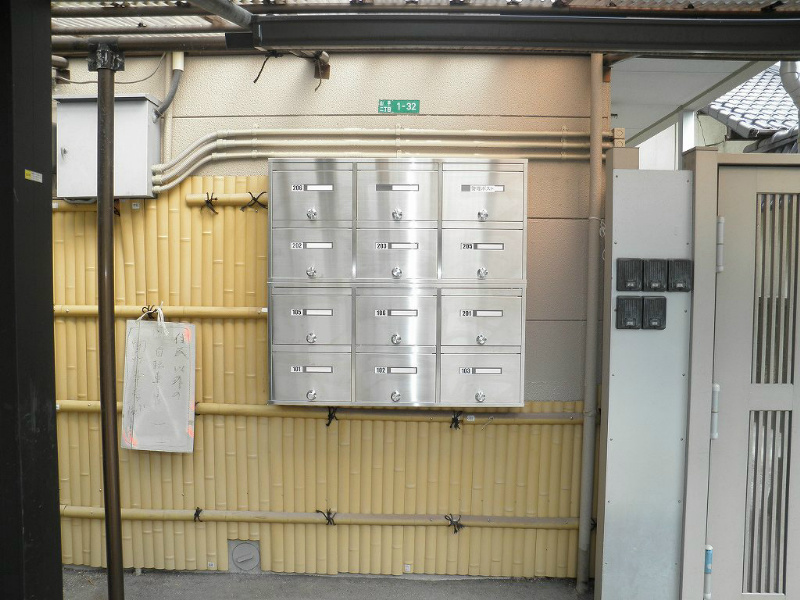 エントランス　メールボックス