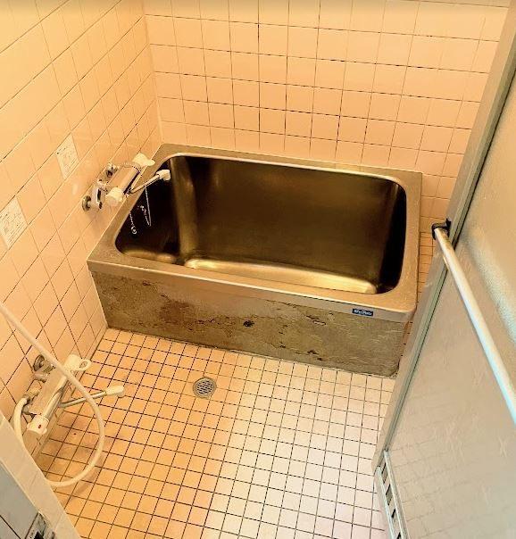 バス・シャワールーム　水栓は混合栓