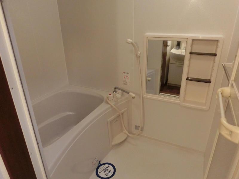 バス・シャワールーム　同タイプの写真です。