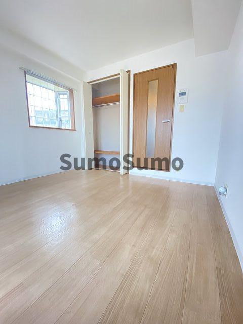 その他部屋・スペース　広くて明るい寝室