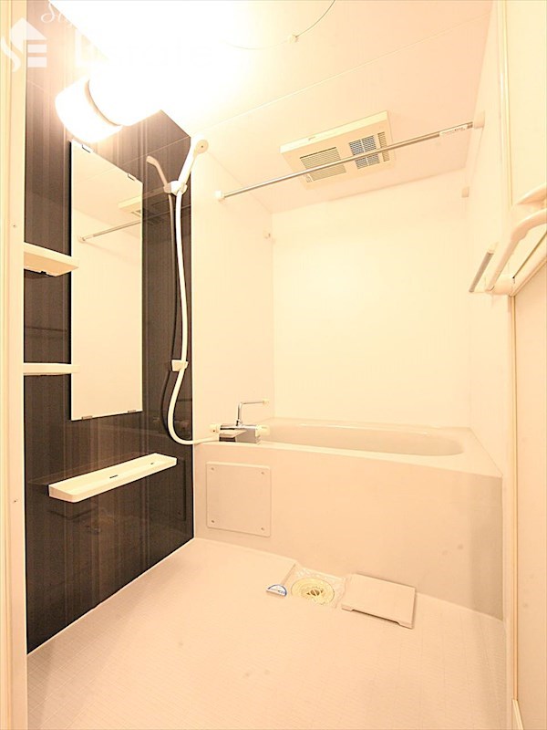 バス・シャワールーム　バスルーム