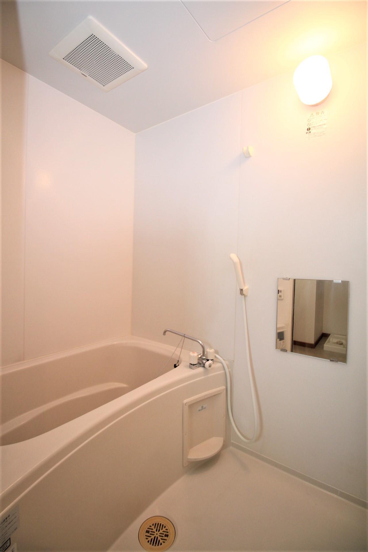 バス・シャワールーム　浴室（自動湯張り・おいだき）