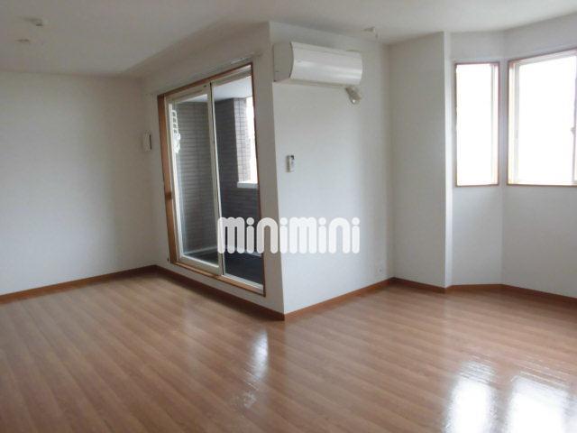 居室・リビング　エアコン完備のリビングです