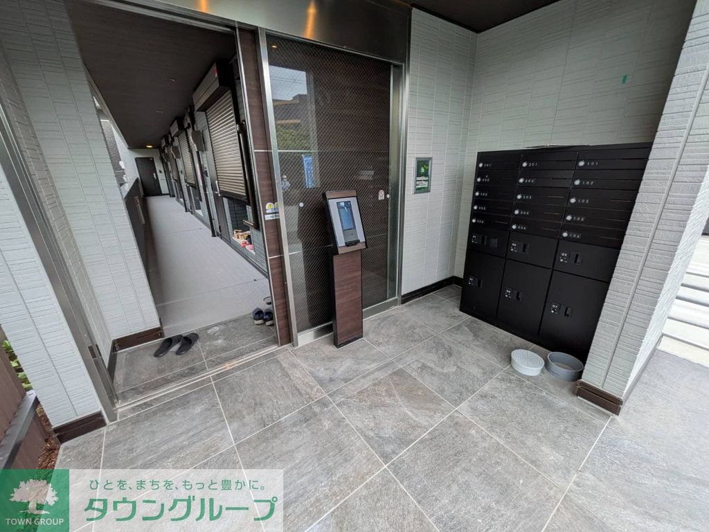 エントランス　駐車場