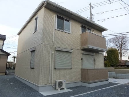 建物外観　周辺施設も充実でお買い物に便利です。