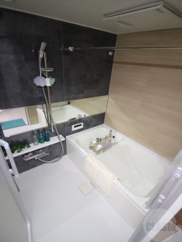 バス・シャワールーム　浴室乾燥追い焚き付きで快適なバスタイムを