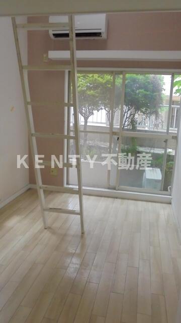 居室・リビング　ゆったりとした居間です