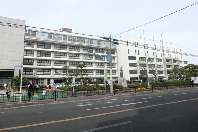 役所　市川市役所（役所）まで800m