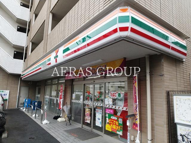 コンビニ　セブン-イレブン 中野上高田１丁目店（コンビニ）まで302m