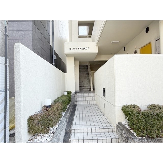 ロビー　アプローチ