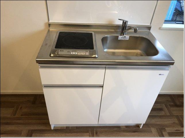 キッチン　コンパクトなキッチンで掃除もラクラク