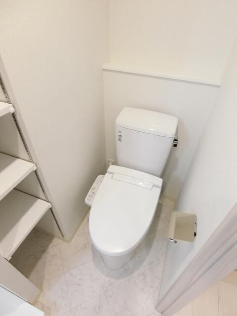 トイレ　清潔感のあるトイレです