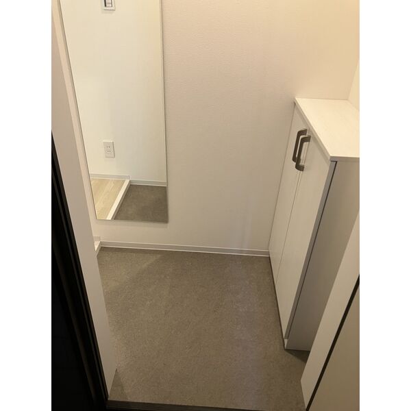 玄関　※参考写真