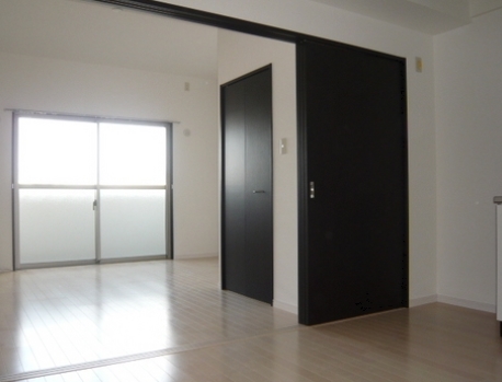 居室・リビング　別部屋の写真です。