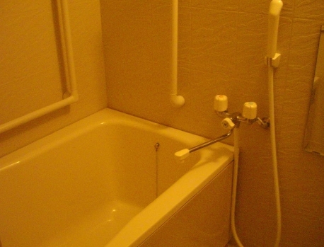 バス・シャワールーム　別部屋の写真です。