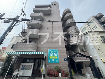 建物外観　落ち着いた雰囲気の外観です