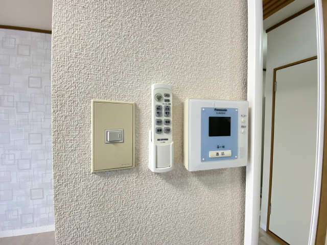 セキュリティ　モニター付きインターホン