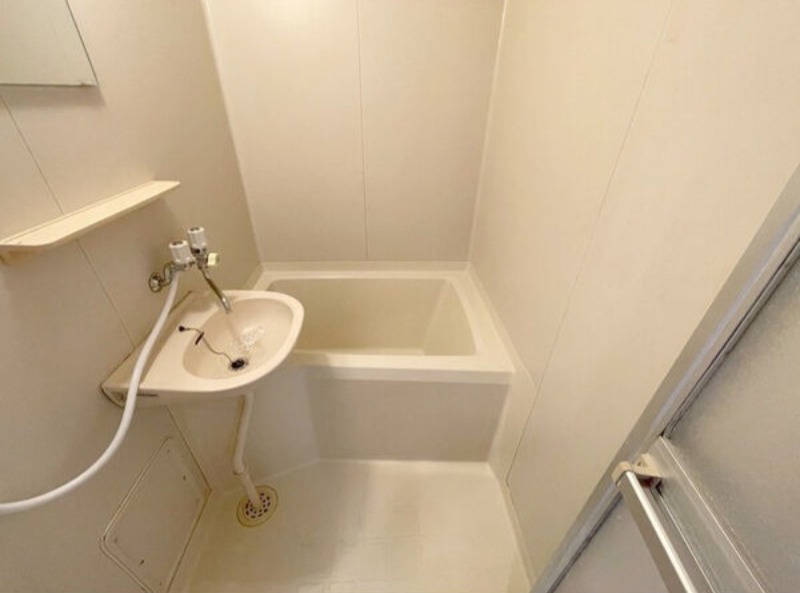 バス・シャワールーム　図面と現状に相違がある場合には現状を優先