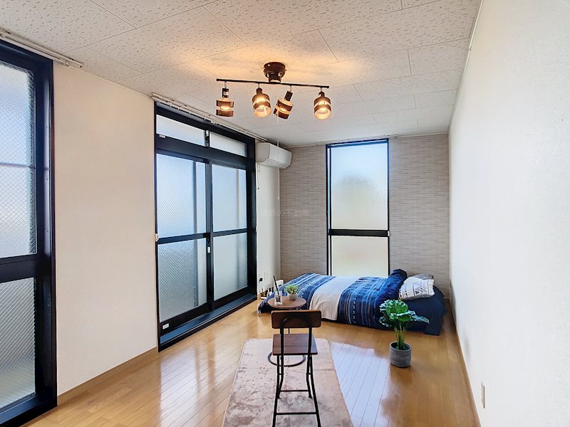 居室・リビング　家具・小物は付きません。照明は違う商品になる可能性がございま