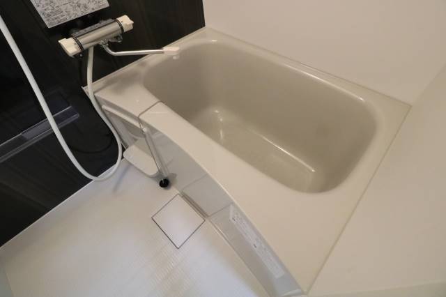バス・シャワールーム　綺麗な浴室です♪