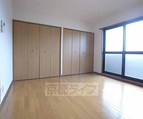 居室・リビング　広々とした部屋です。