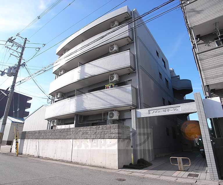 建物外観　下鳥羽のファミリー物件です。