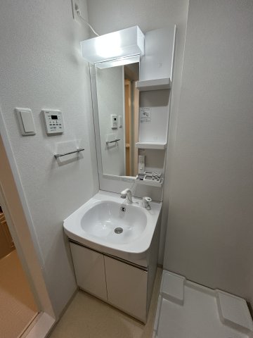 エントランス　清潔なエントランスです