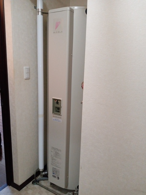 その他設備　電気温水器
