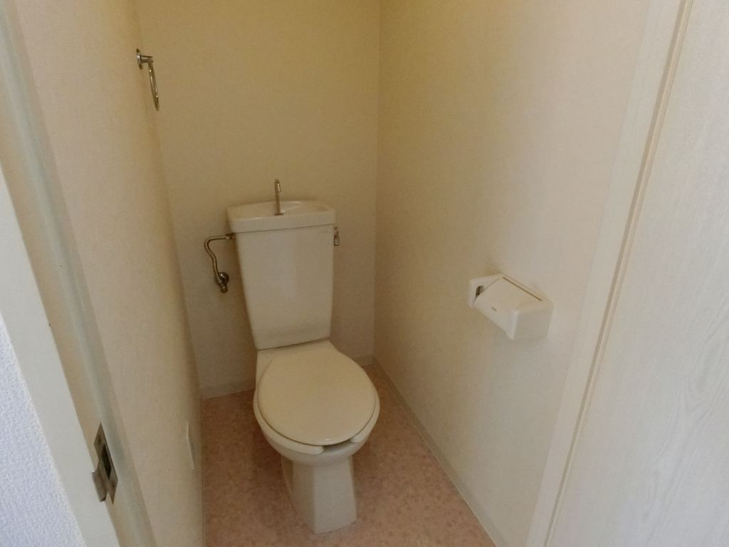 トイレ　トイレ内コンセントあります。