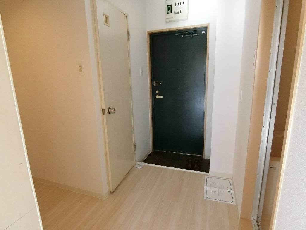 その他設備　玄関へ