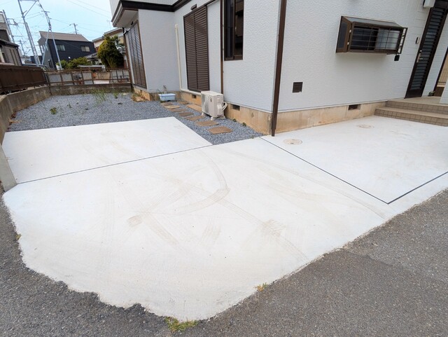 駐車場　敷地内２台駐車可