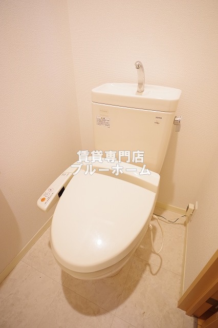 トイレ　温水洗浄便座付のトイレ！