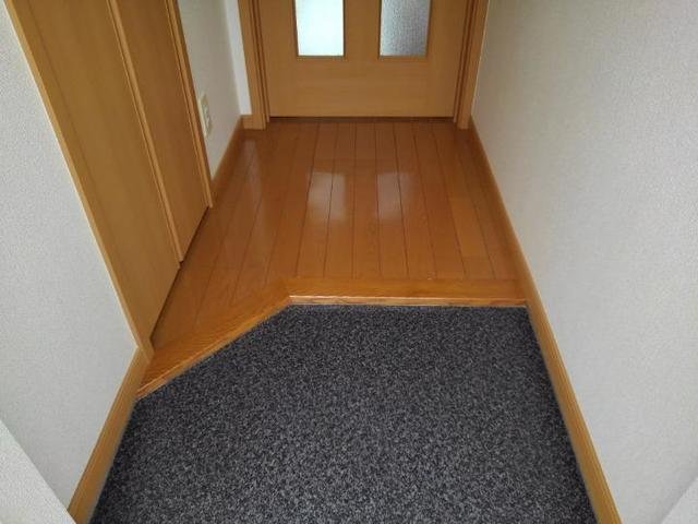 玄関　収納もある玄関です