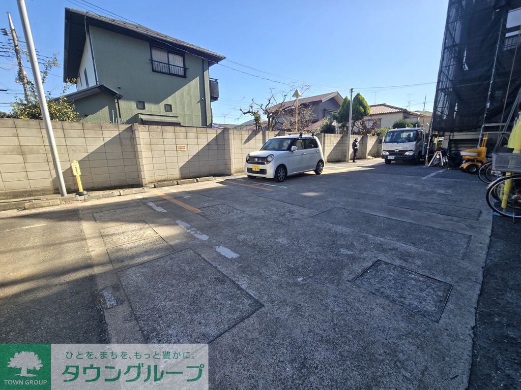 駐車場　駐車場